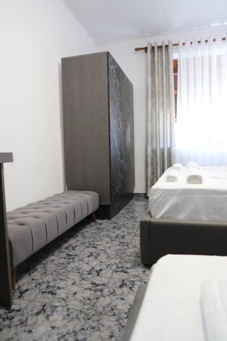 Blei & Dei Apartment Berat Esterno foto