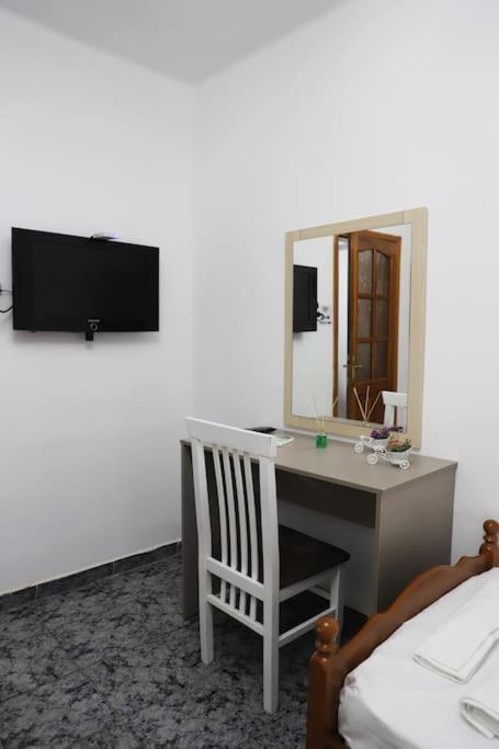 Blei & Dei Apartment Berat Esterno foto