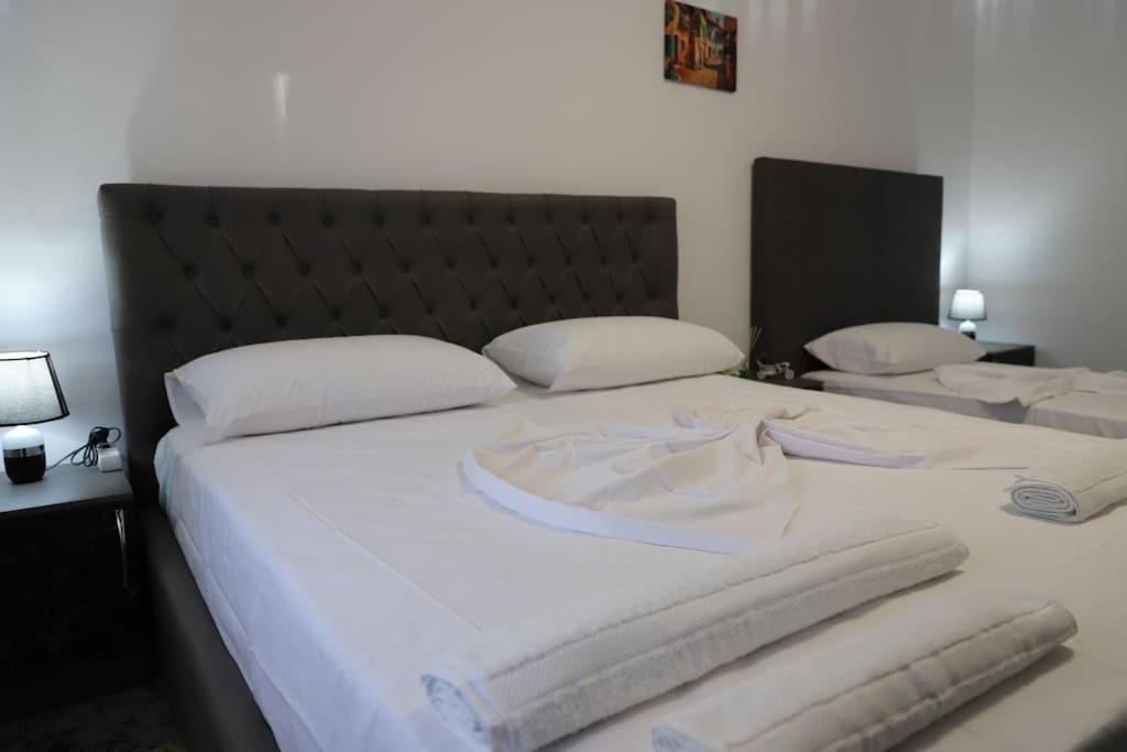 Blei & Dei Apartment Berat Esterno foto